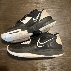 Nike Kyrie Low 5 Basketball Shoes